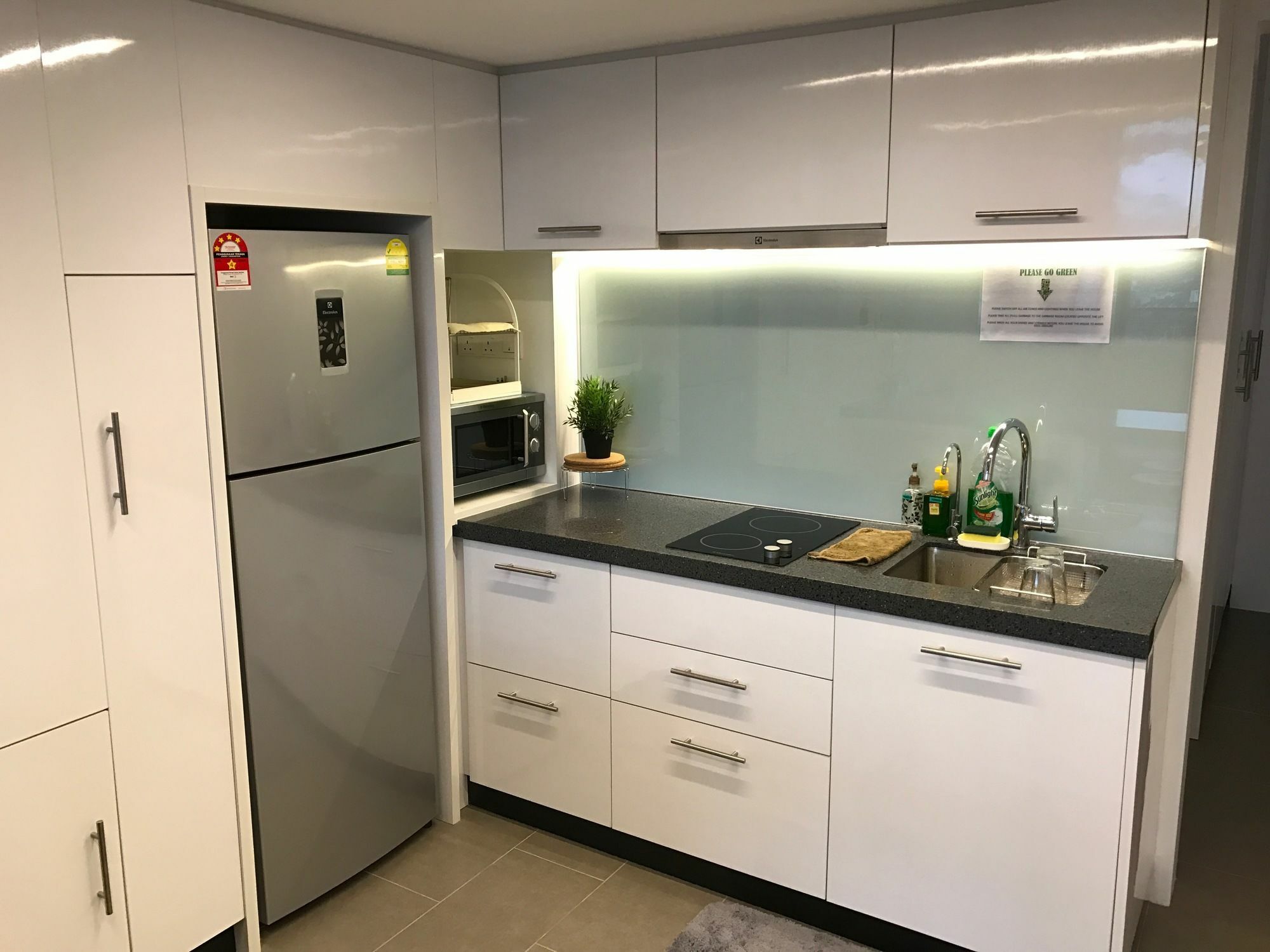 吉隆坡阿里拉孟沙酒店 外观 照片 A modern Australian kitchen
